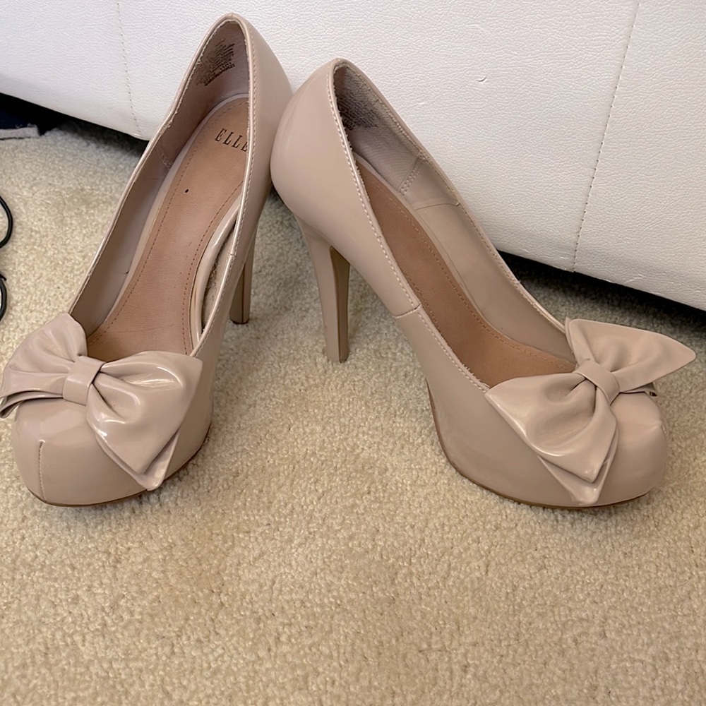 Beige/cream high heels
